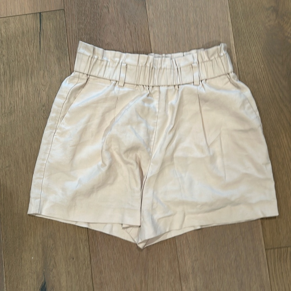 Beige linen shorts